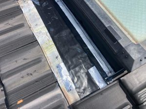 天窓まわりの補修跡
