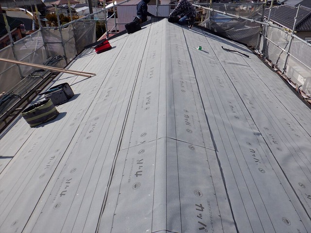 塩竈市　葺き替え工事　新規ルーフィング貼り完了