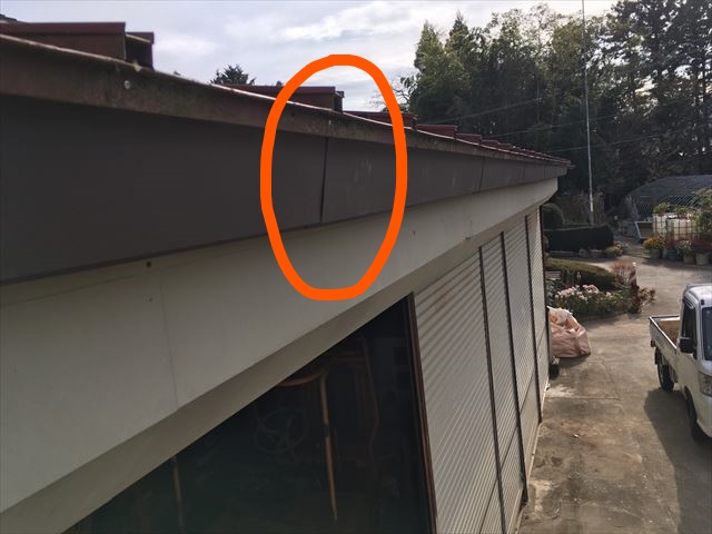 破風板金ジョイント部にはコーキング