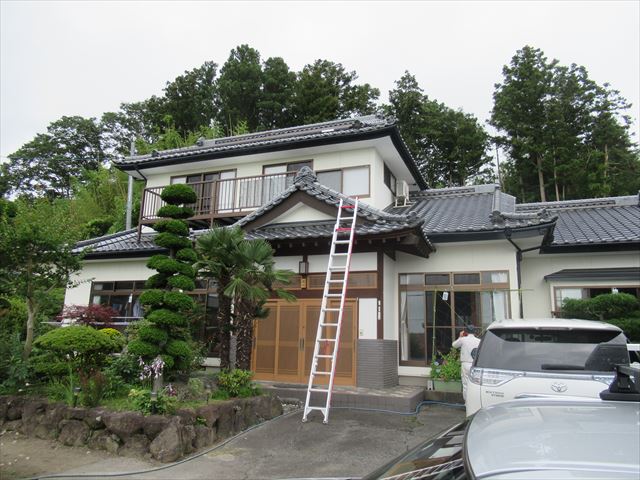 瓦屋根外観