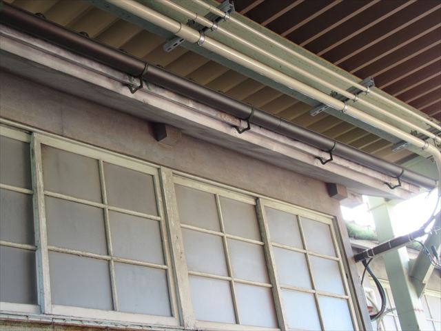 軒樋取り付け完了