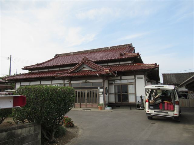 葺き直し工事現場