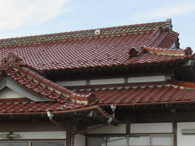 葺き直し現場の南面