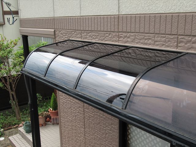 特注カットポリカ取付完了