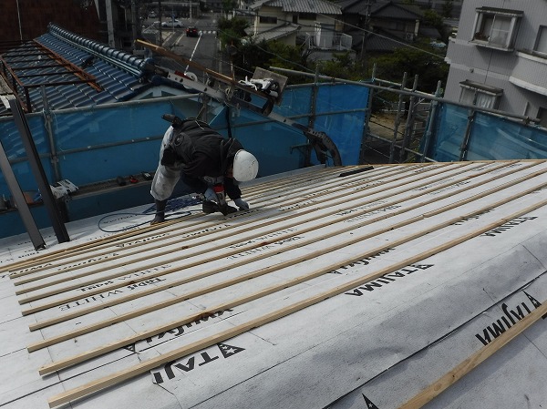 東広島市瓦屋根葺き替え工事桟木打ち