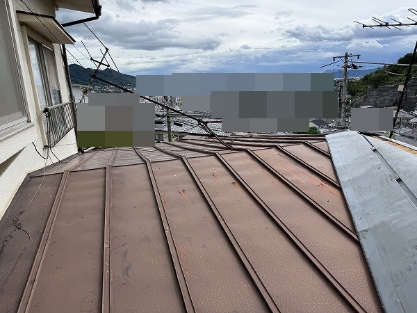 錆が見られる瓦棒板金屋根
