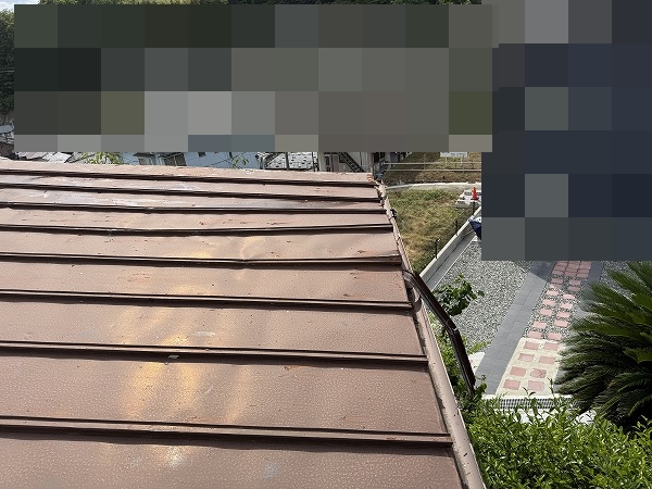 屋根端部の板金状況