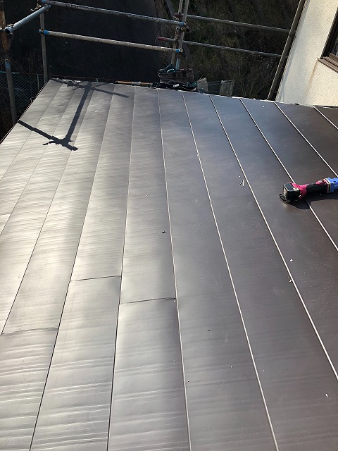 横暖ルーフ地葺き