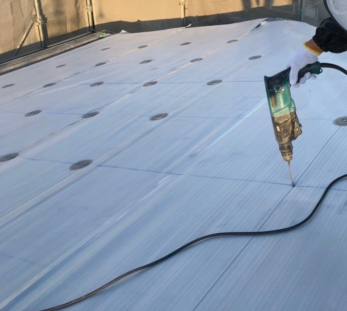 米原市のアパートの屋根防水下地写真②