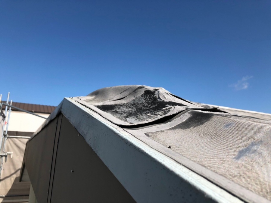 米原市のアパート屋根防水現場調査①