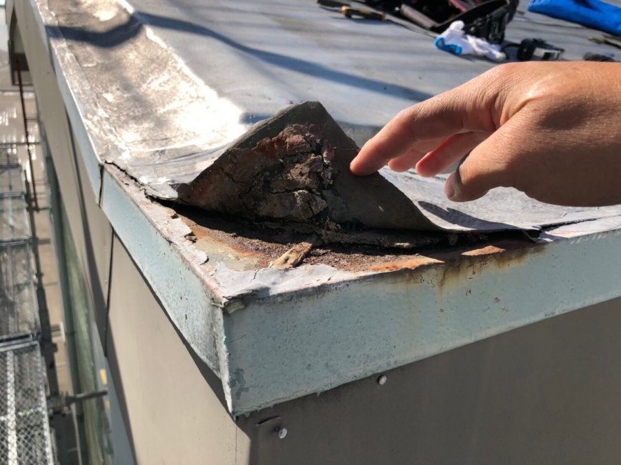 米原市のアパート屋根防水現場調査③