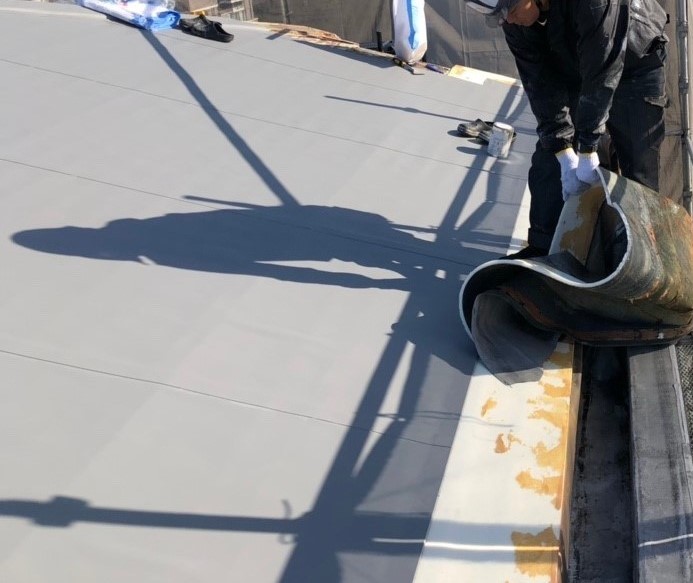 米原市のアパートの屋根防水工事写真④