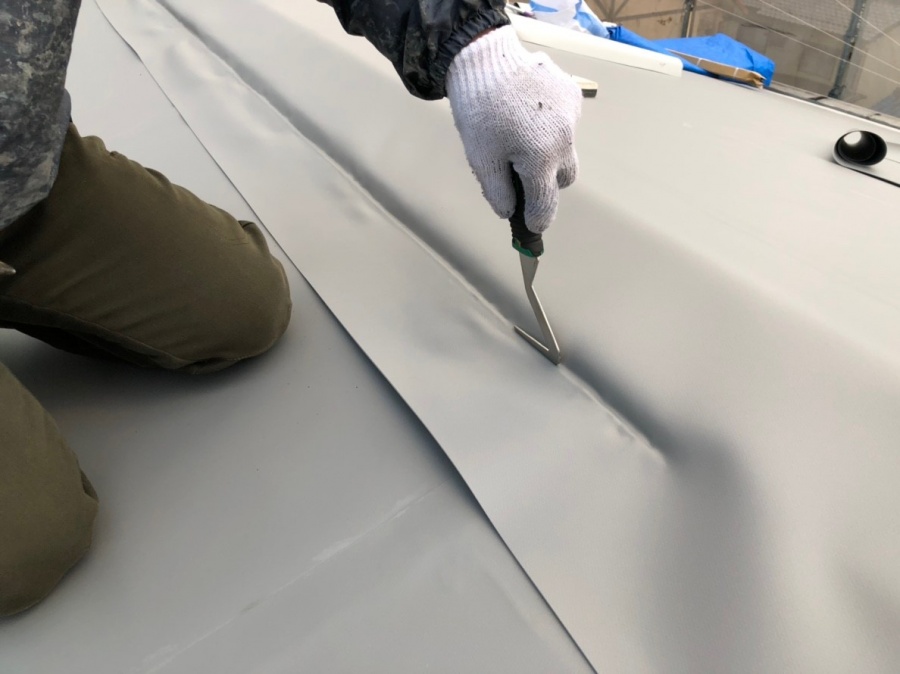 米原市のアパートの屋根防水塩ビシート写真③