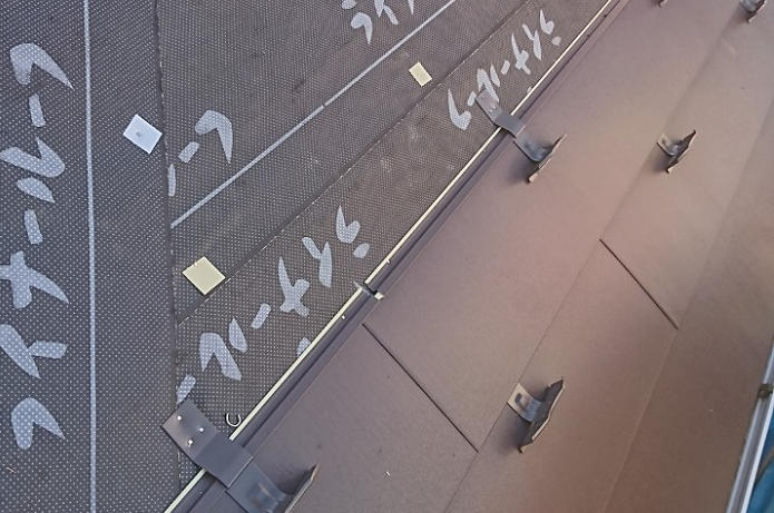 ガルバニウム本体取り付け