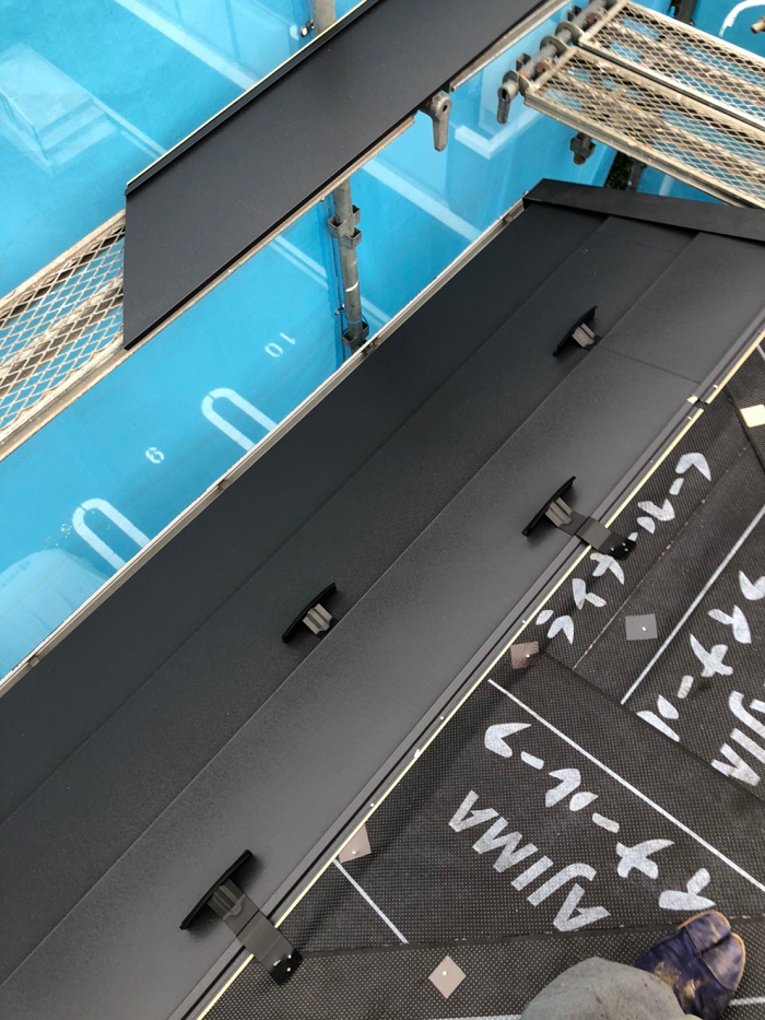 横暖ルーフαの施工