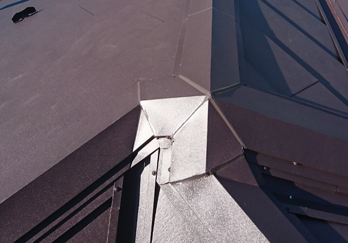 ガルバニウム板金加工