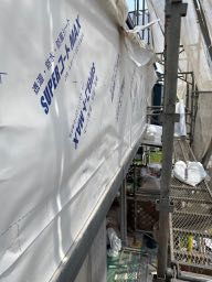 防水紙を新たに貼った壁