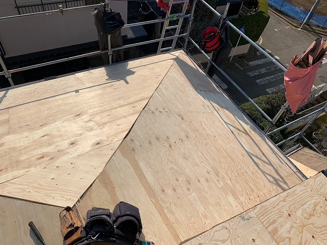 コンパネ　9ｍｍラーチ