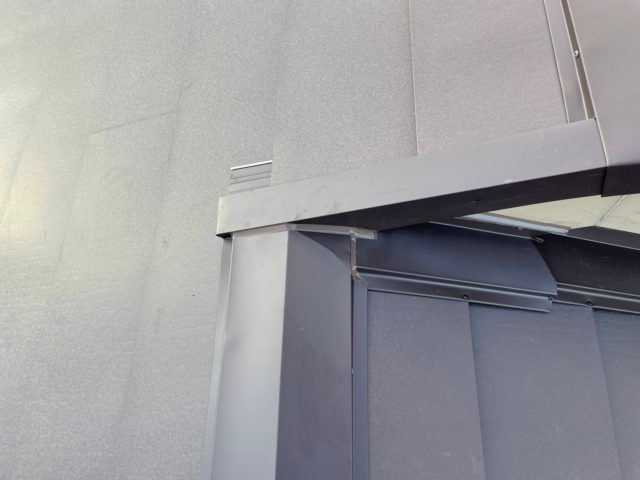 横暖ルーフ壁取り合い