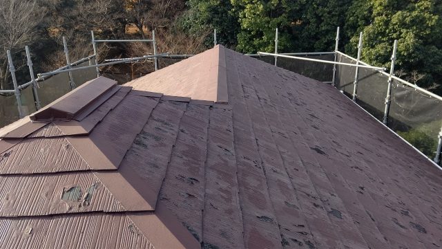 劣化したスレート屋根