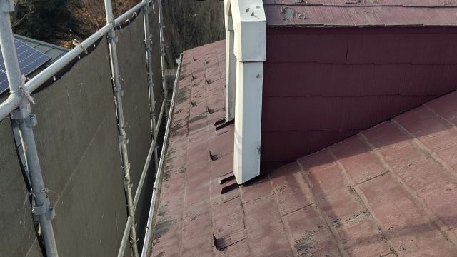 劣化したスレート屋根