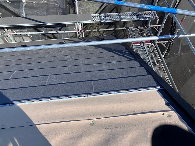 横暖ルーフαｓ　屋根カバー工事