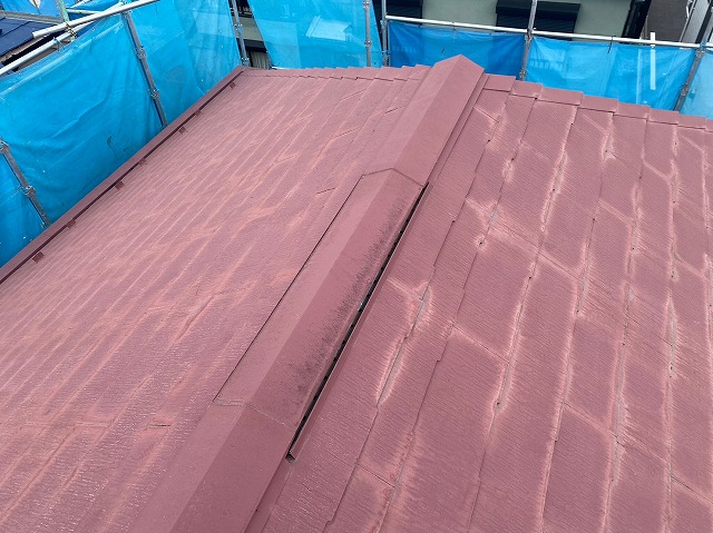 スレート屋根から横暖ルーフを使った屋根カバー工事を行いました！川口市屋根カバー工事　横暖ルーフαｓ　ニチハ　センタールーフ　スレートボロボロ　ガルバリウム鋼板　