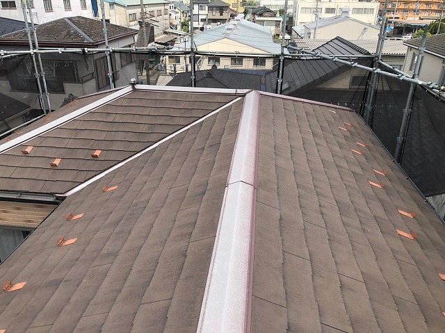 横暖ルーフαｓ　バズルーフ　カツキ板金　寄棟　屋根葺き替え　カバー工法