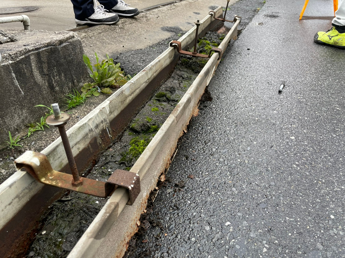 既存大型雨樋の撤去