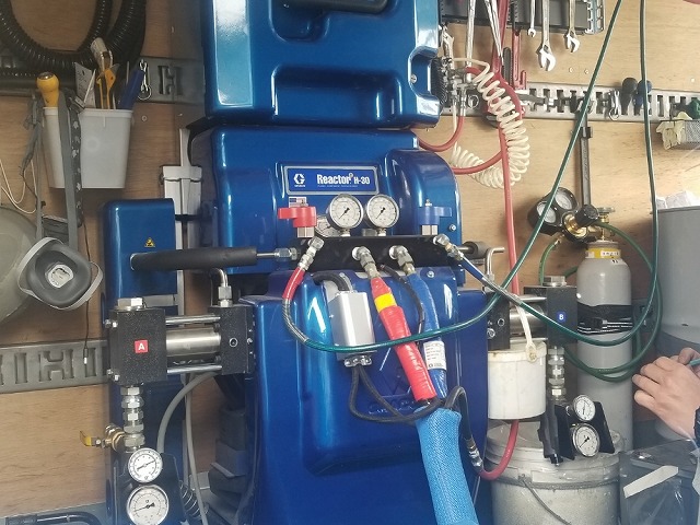 超速ウレタン防水の車載システムです　システム本体です