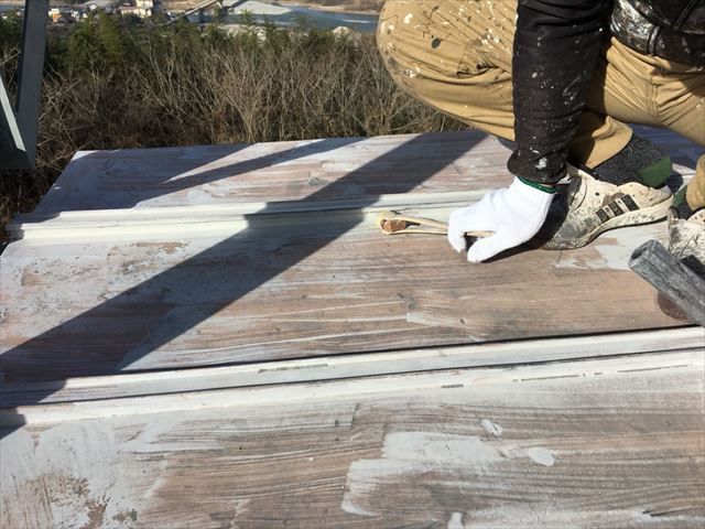 下塗り開始です