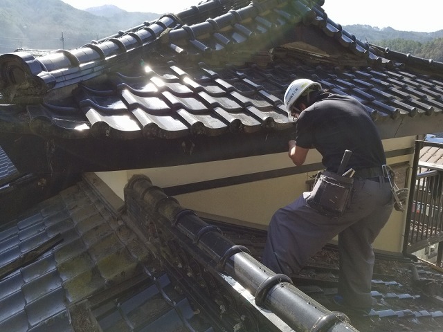 既存雨樋の撤去します