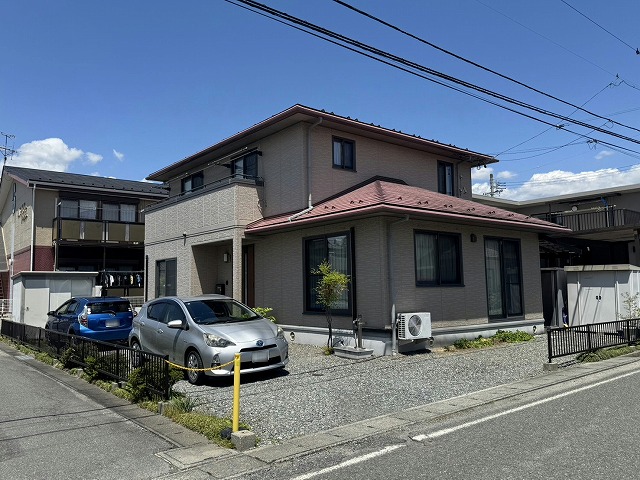 コロニアル屋根の劣化を確認した屋根点検