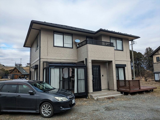 ミサワホーム住宅のサイディング外壁に劣化状況を確認した現場調査