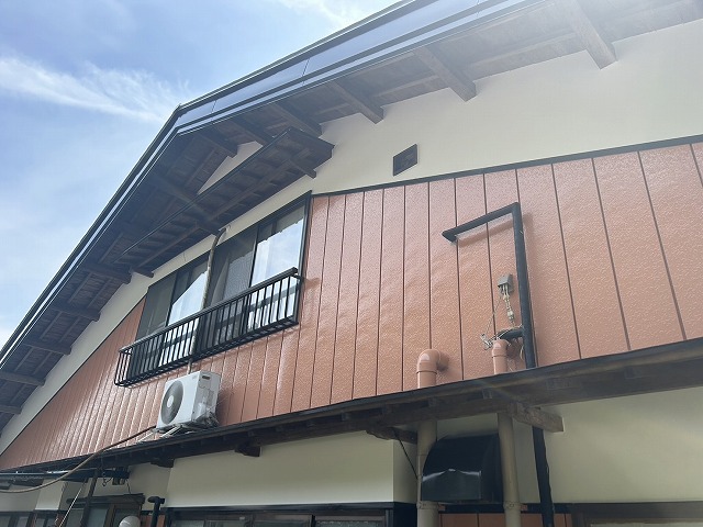 築40年住宅の外壁塗装工事完成後の外観