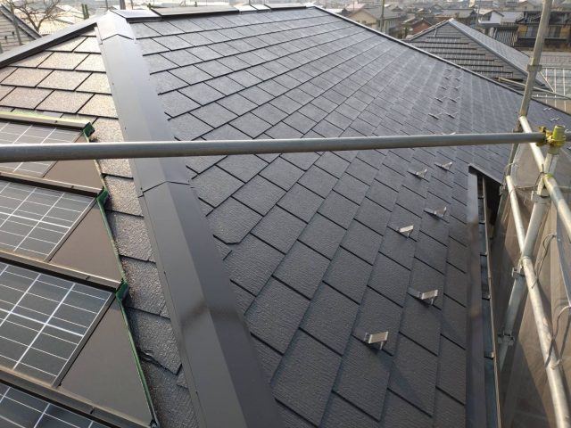 伊那市境K邸屋根中塗り完成