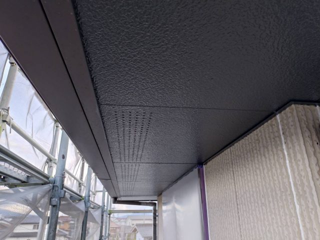 伊那市境K邸軒天1回目塗装