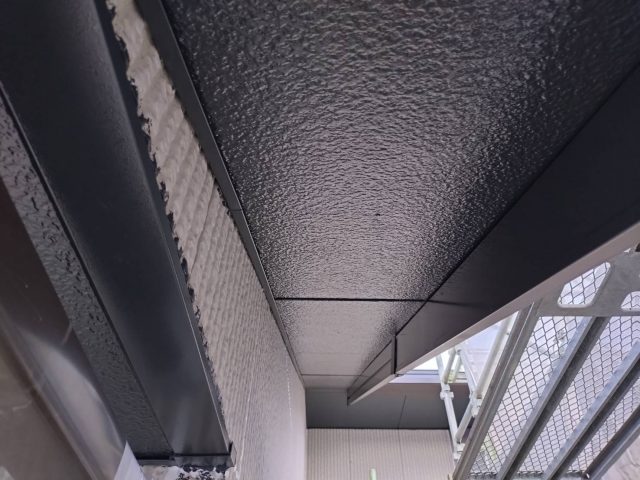 伊那市境K邸軒天1回目塗装