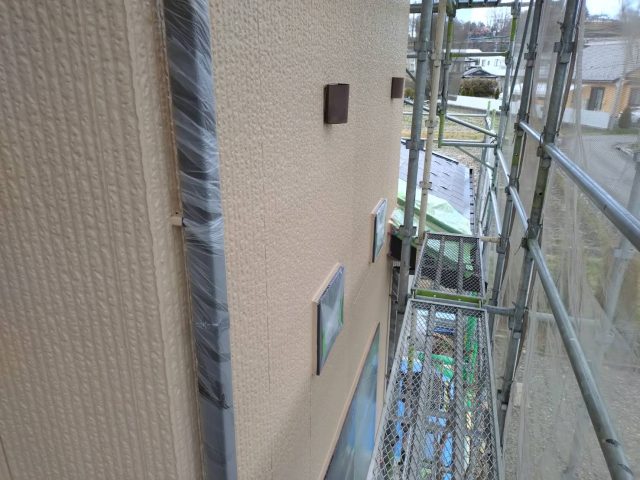 伊那市境K邸外壁中塗り