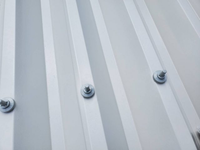 折板屋根_ボルトキャップ