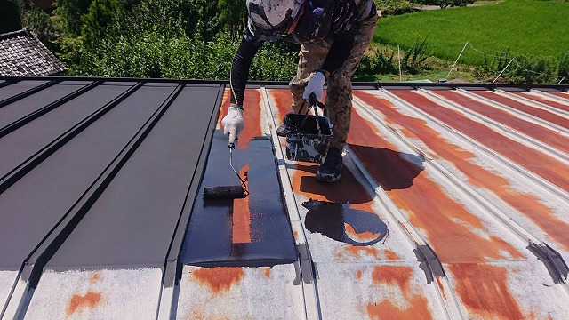 飯田市大瀬木柿ハウス下塗り1