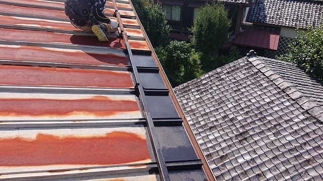 飯田市大瀬木柿ハウス下塗り3