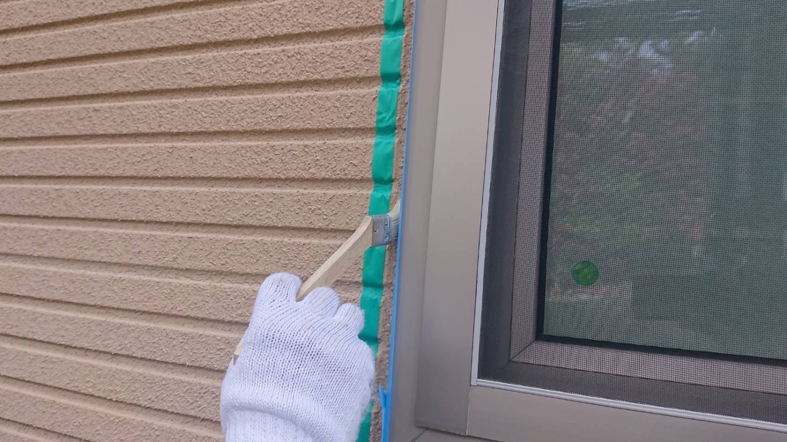 松川町サンワ外壁塗コーキング作業3