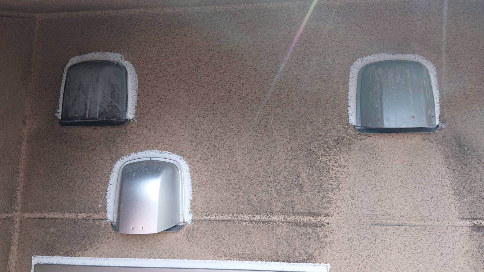 松川町サンワ外壁塗コーキング作業4