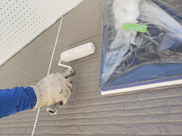 飯田市Y邸_外壁下塗り1