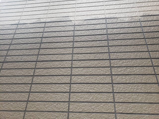 飯田市Y邸_外壁中塗り1