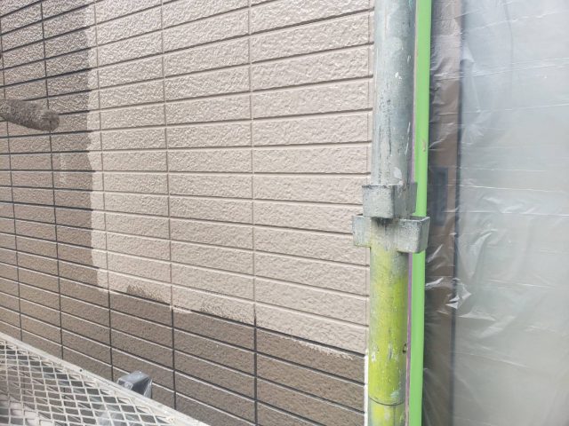 飯田市Y邸_外壁中塗り2