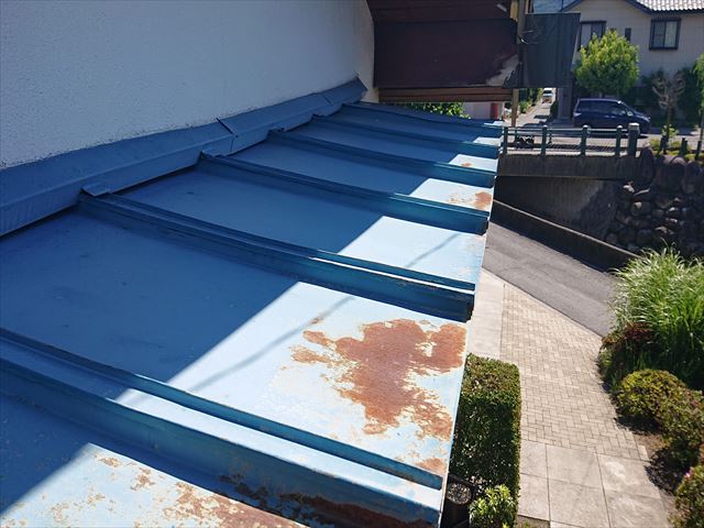 長野県宮田村・霧除け・トタン・外壁塗装現状5