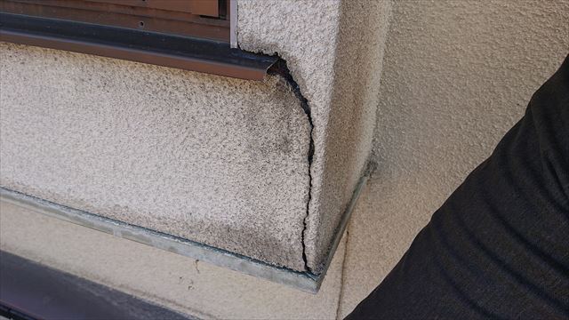 長野県駒ヶ根市雨樋交換・外壁塗装現状7