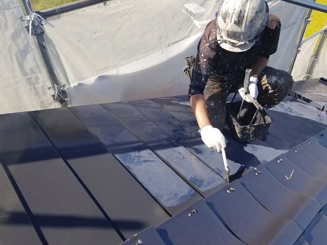 トタン屋根します　シャネツトップワン使用です